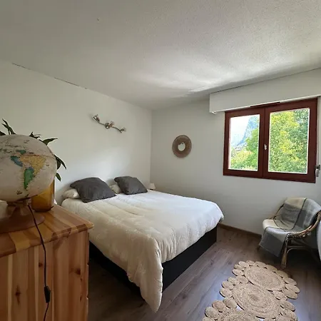 Deux Dans Le Centre De * Samoëns